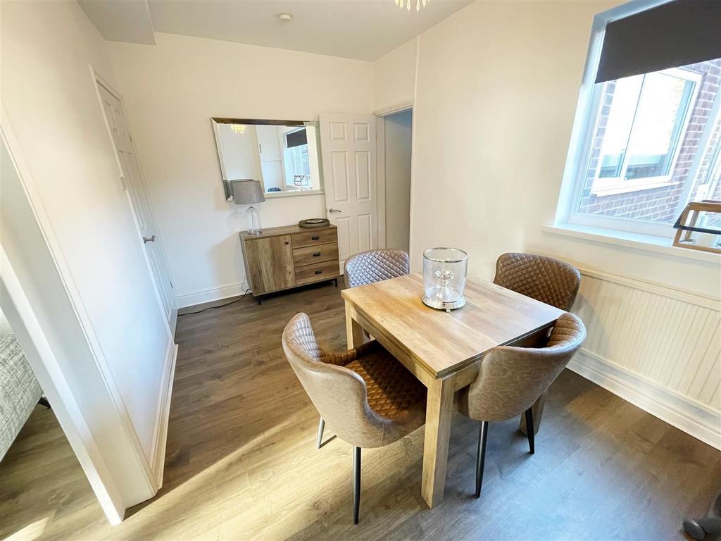 Ashgrove Avenue, Hartlepool 3 bed house £550 pcm (£127 pw)