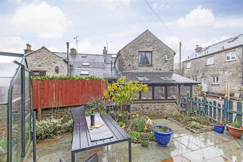 Fields Cottage, 3 Bank View, Tideswell, Buxton, SK17 8LU
