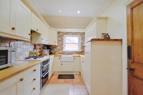 Flat D, 2 Cyprus Road, Nottingham, NG3 5EB
