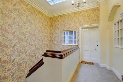 Flat D, 2 Cyprus Road, Nottingham, NG3 5EB
