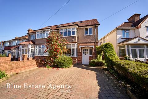 20 Devon Waye, Hounslow, TW5 0NE