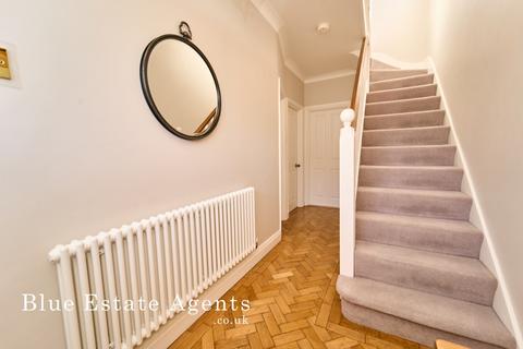 20 Devon Waye, Hounslow, TW5 0NE