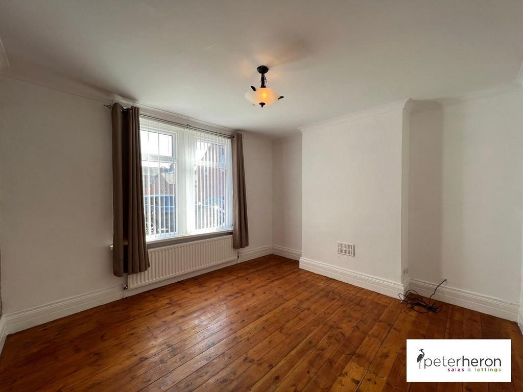 Bedroom 1 (front)