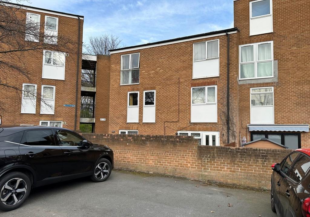 21 Warkworth Close, Washington, Tyne... 1 bed flat £15,000
