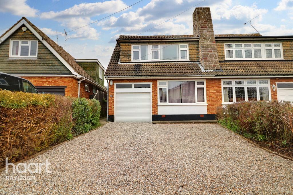 Nelson Road, Rayleigh 3 bed semi-detached house for sale - £475,000