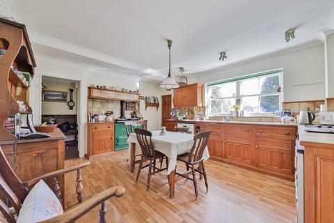 4 bedroom detached house for sale - The Green, Bishop Burton, Beverley, East Riding Of Yorkshire, HU17 8QA