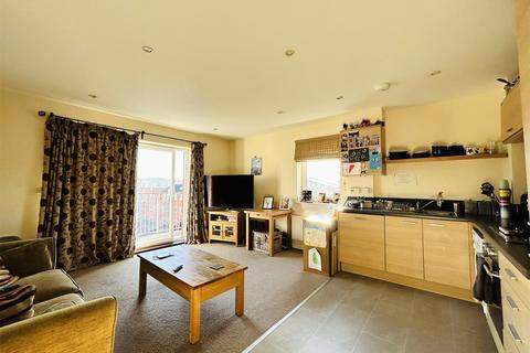 2 bedroom apartment for sale, Whale Avenue, Reading, Berkshire, RG2