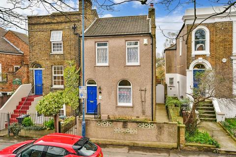 3 bedroom semi-detached house for sale, Darnley Road, Gravesend, Kent