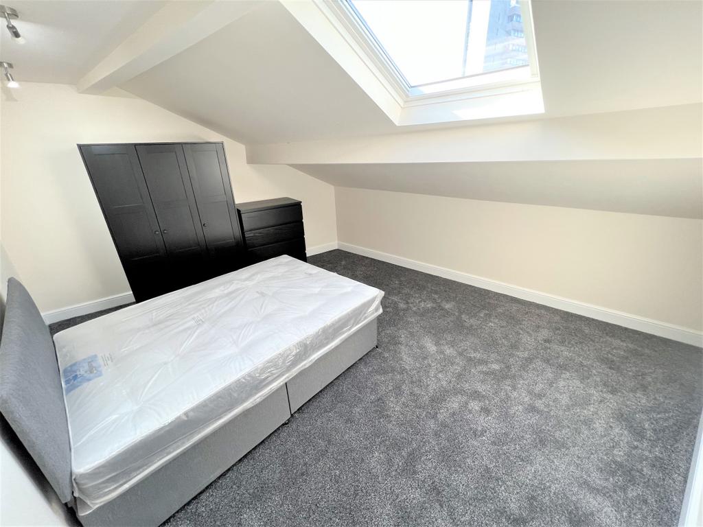 Flat 13 Derby Court