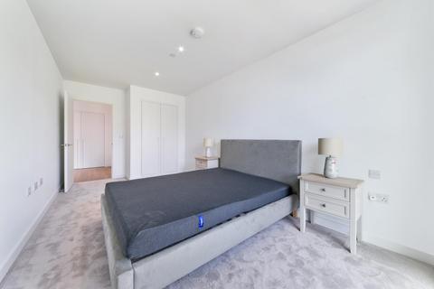 2 bedroom apartment to rent, Carrick House, Royal Wharf, London, E16