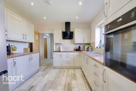 66 Austendyke Road, Weston Hills, Spalding, PE12 6BX
