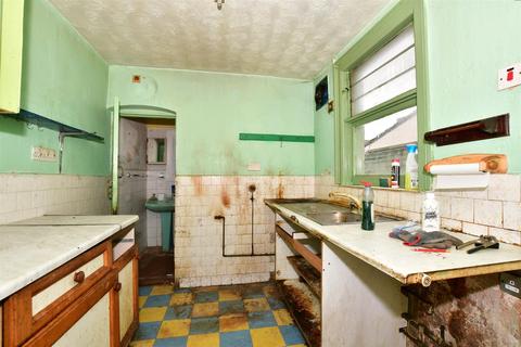5 Hamilton Road, Gillingham, ME7 1QJ
