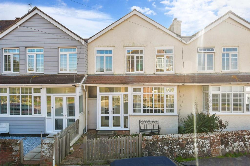 Sea Road, Felpham, Bognor Regis, West Sussex 3 bed character property