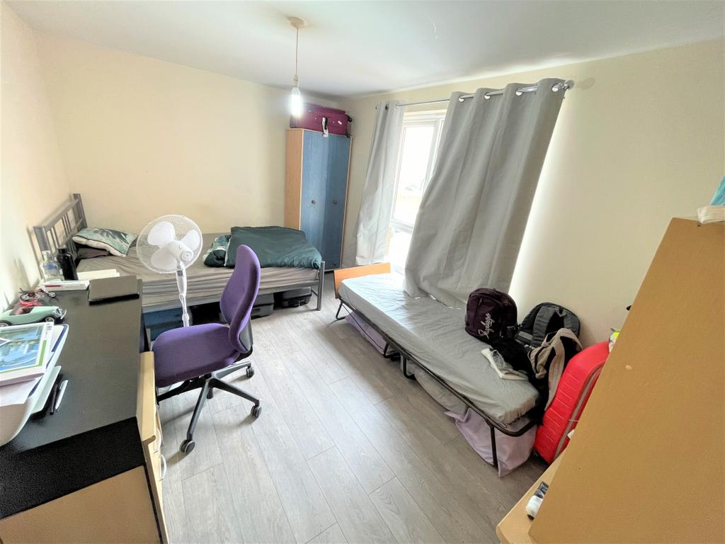 Flat 14, Bedford Court