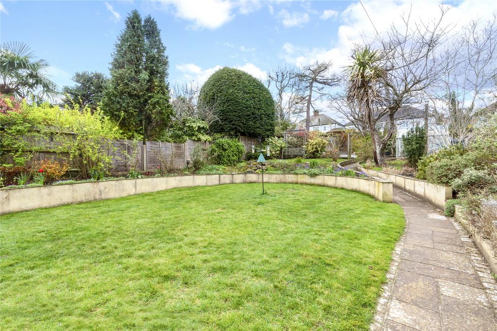 Beddington Gardens, Carshalton, SM5 5 bed semidetached house £850,000