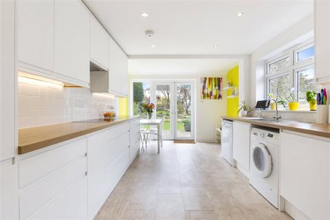 110 Beddington Gardens, Carshalton, SM5 3HQ
