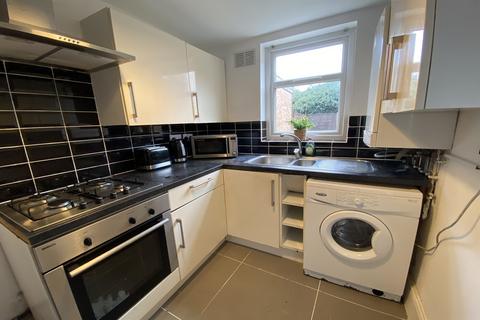 4 bedroom terraced house to rent, Queens Road, NG9 2DB