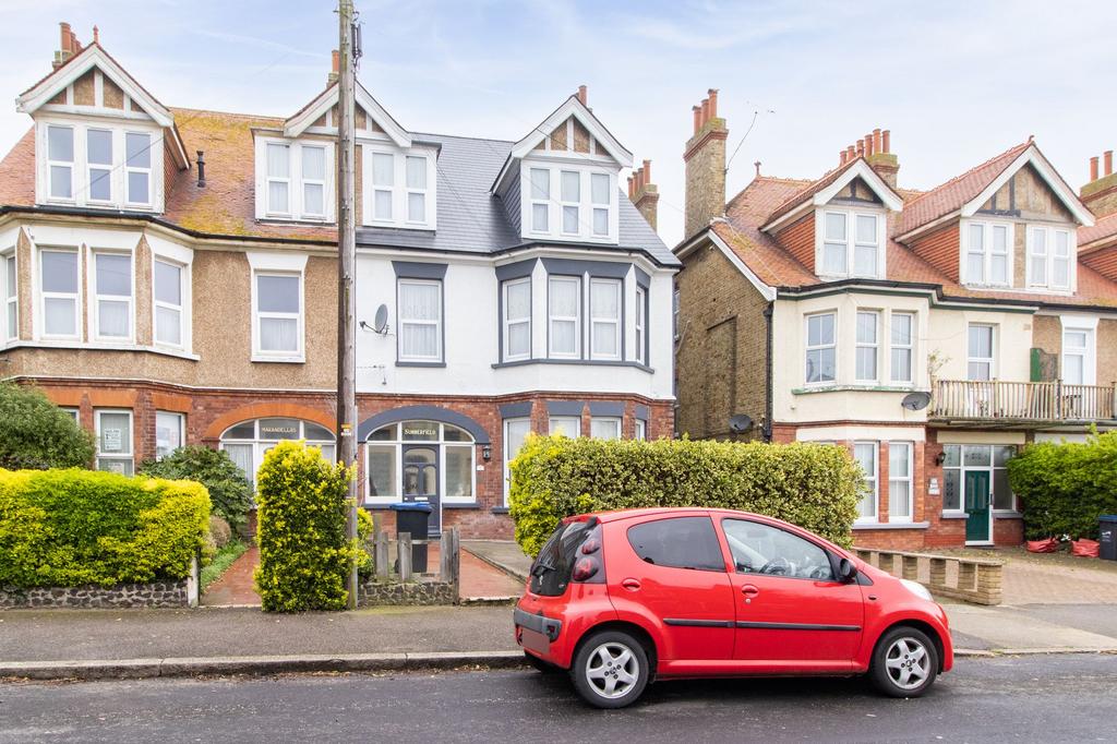 Cornwall Gardens, Cliftonville, CT9 8 bed semidetached house for sale