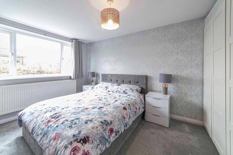 7 Seven Acres, Delph, Oldham, OL3 5HU