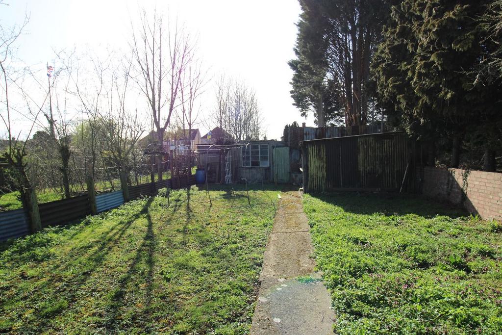 BOX END ROAD, KEMPSTON RURAL 2 bed semidetached house £275,000