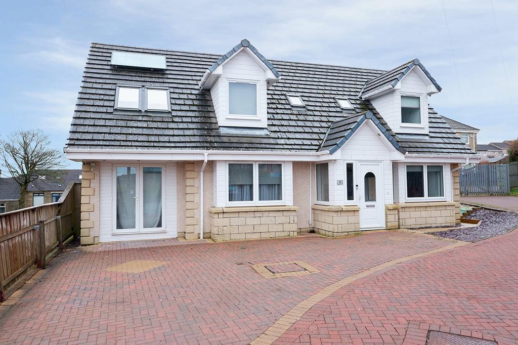8 Minthill Place, Harthill, ML7 5PE 5 bed detached villa for sale £