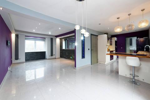 5 bedroom detached villa for sale, 8 Minthill Place, Harthill, ML7 5PE
