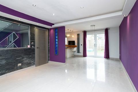 5 bedroom detached villa for sale, 8 Minthill Place, Harthill, ML7 5PE