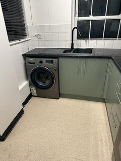 1 bedroom in a house share to rent - Harper Road, London