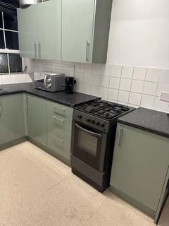 1 bedroom in a house share to rent - Harper Road, London