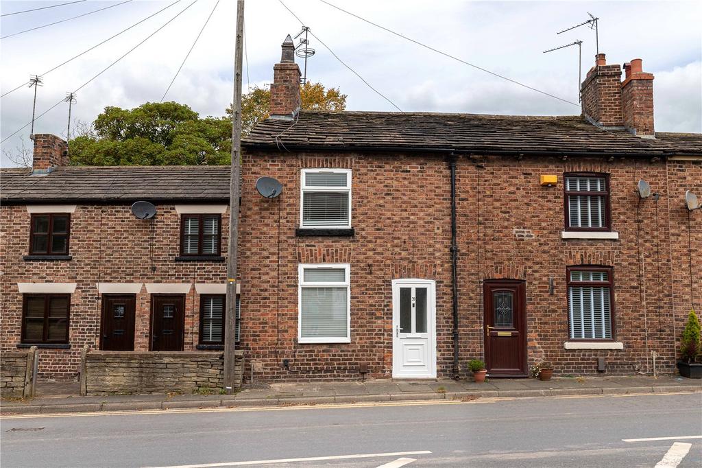 Chelford Road, Macclesfield, Cheshire, SK10 2 bed terraced house £775