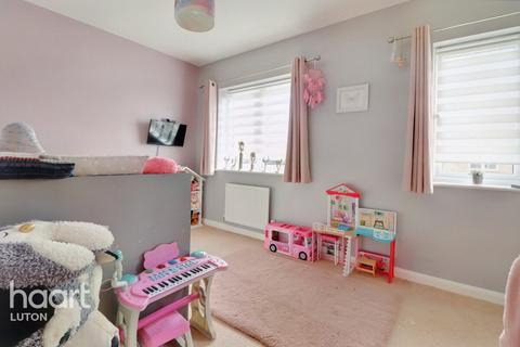 2 Clarence Gardens, Luton, LU1 5FL