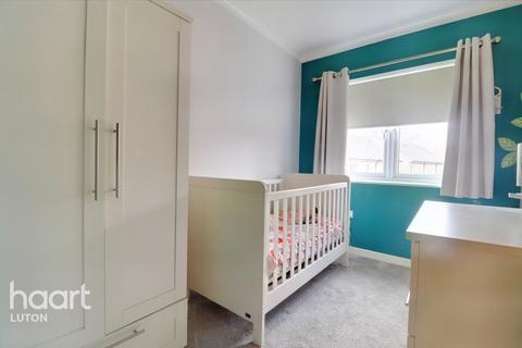 2 Clarence Gardens, Luton, LU1 5FL