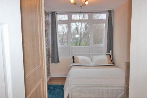 4 bedroom maisonette to rent, Manchester Road, LONDON, E14