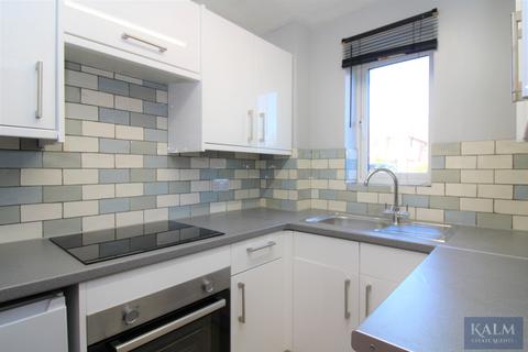 1 bedroom cluster house to rent, Pascal Way, Letchworth Garden City SG6