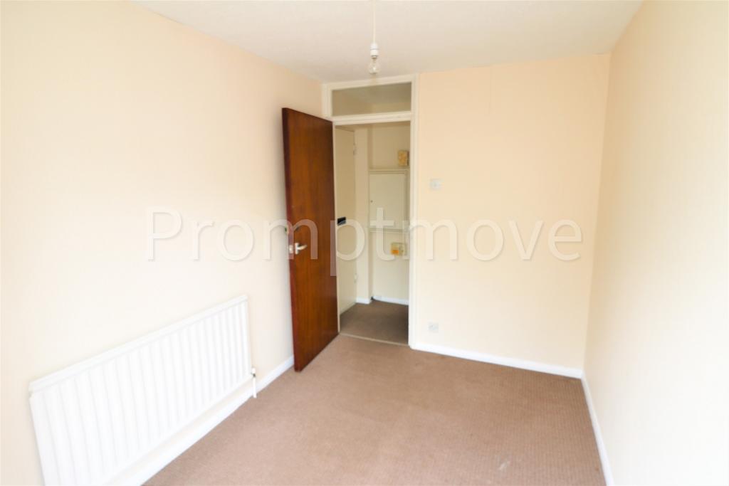 Vincent Road Luton LU4 9BB 2 bed flat to rent £1,100 pcm (£254 pw)
