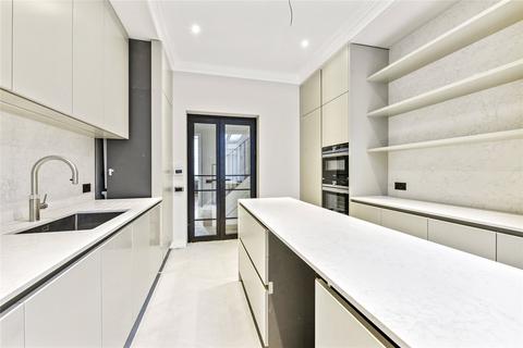 3 bedroom flat to rent, Cornwall Gardens, South Kensington, London