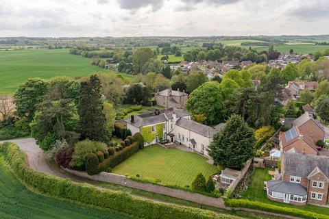 8 bedroom detached house for sale - Marygate, Barton, Richmond, North Yorkshire, DL10