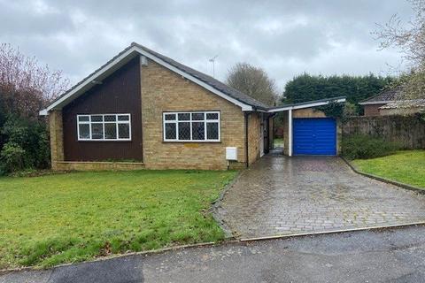 2 bedroom bungalow to rent, Gorse Way, Hartley, Longfield, Kent, DA3