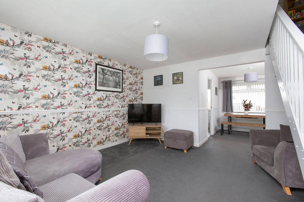 64 Ralston Drive, Kirkcaldy, KY2 6XS 3 bed semidetached house for sale