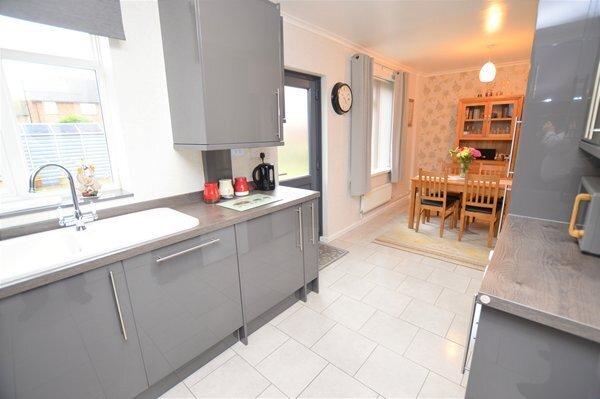 Open plan kitchen/diner