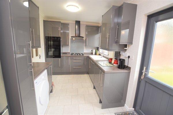Open plan kitchen/diner