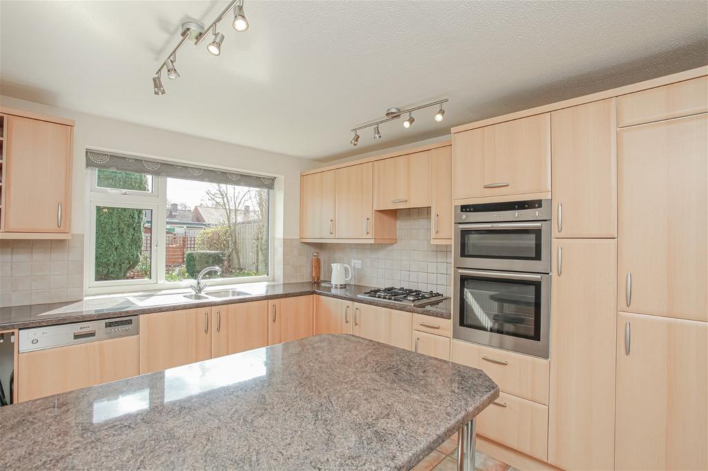 Church View, Banbury 4 bed detached house £450,000