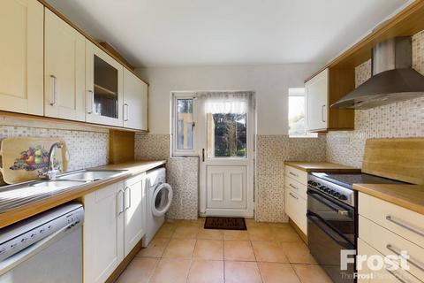 46 Hounslow Road, Hanworth, Feltham, TW13 6QH