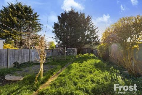 46 Hounslow Road, Hanworth, Feltham, TW13 6QH