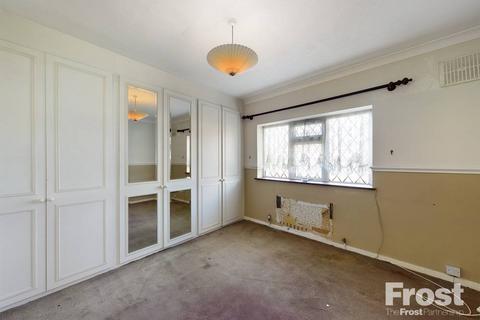 46 Hounslow Road, Hanworth, Feltham, TW13 6QH