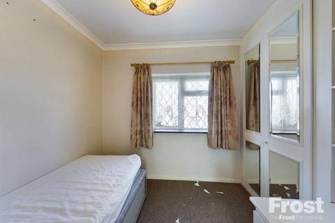 46 Hounslow Road, Hanworth, Feltham, TW13 6QH