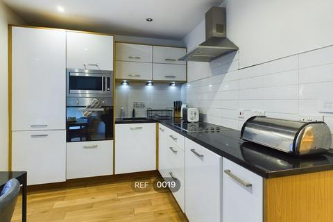 1 bedroom apartment to rent, The Sawmill, Dock Street, HU1