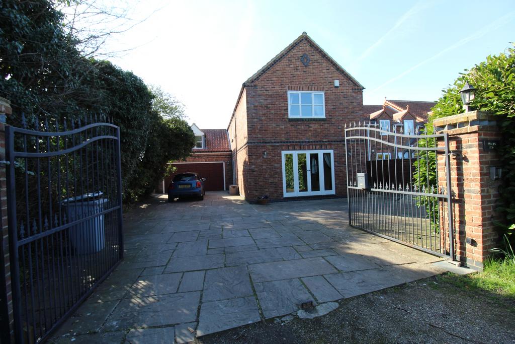 Cross Lane, Collingham, NG23 5 bed detached house £2,100 pcm (£485 pw)