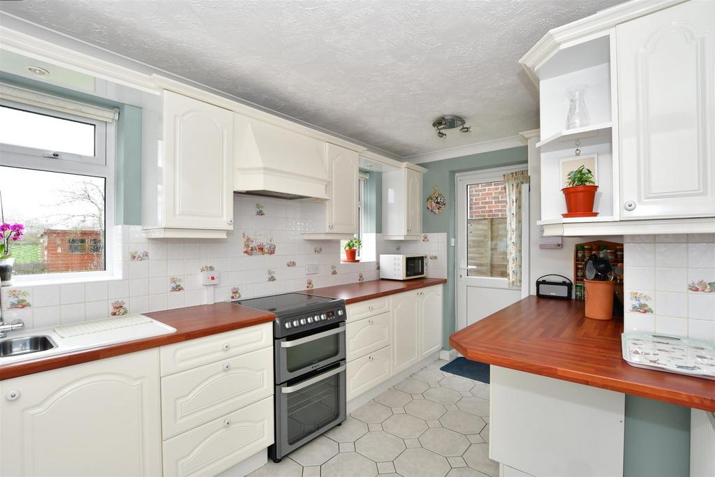 Apple Tree Walk, Climping, West Sussex 4 bed detached house for sale