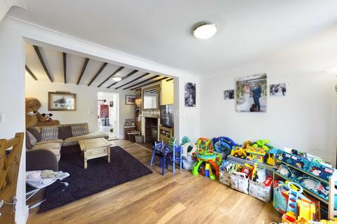 8 School Road, Necton, Swaffham, PE37 8HT